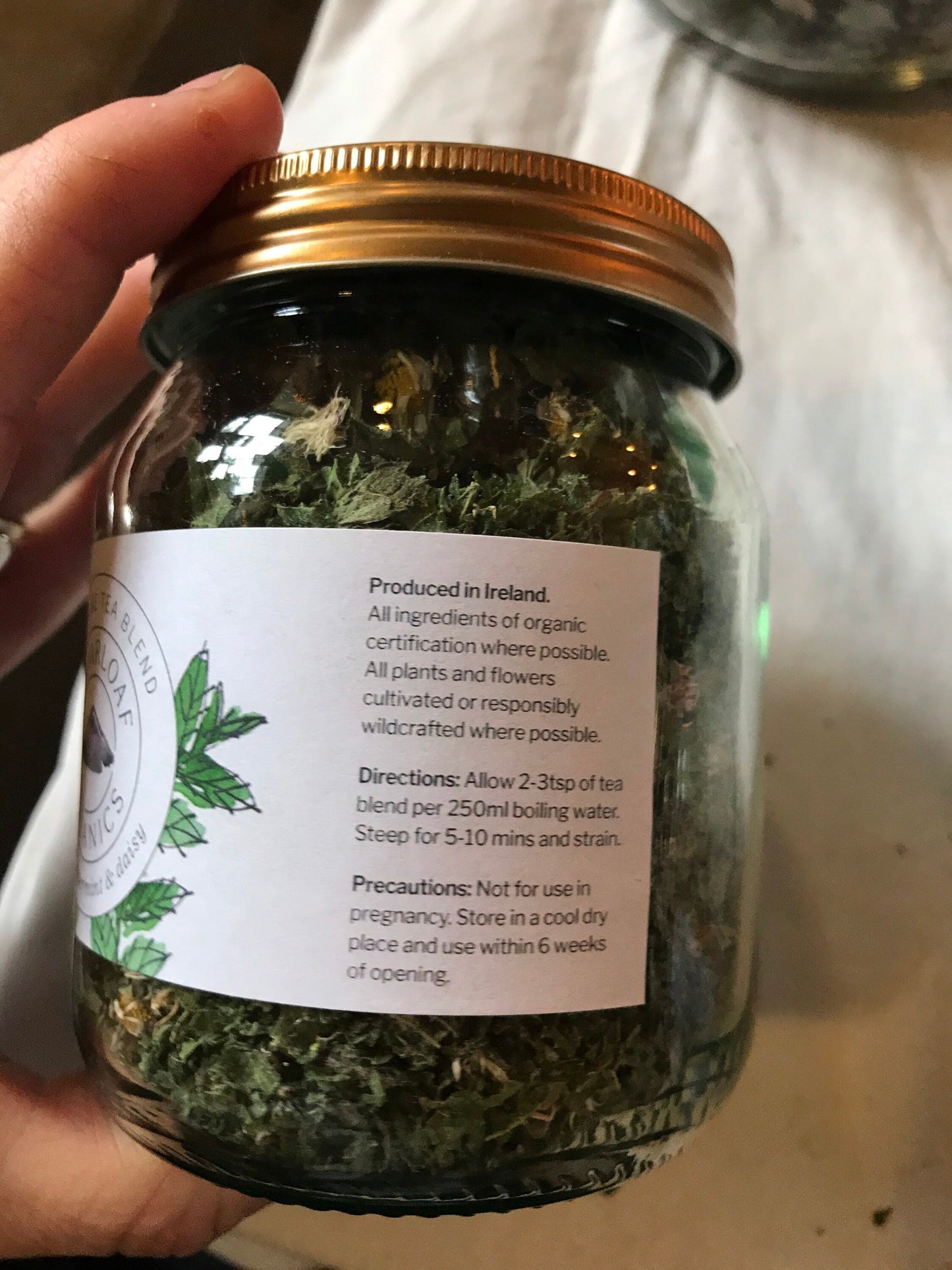 Nettle, peppermint and daisy loose tea blend