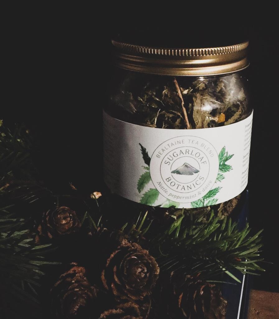 Nettle, peppermint and daisy loose tea blend