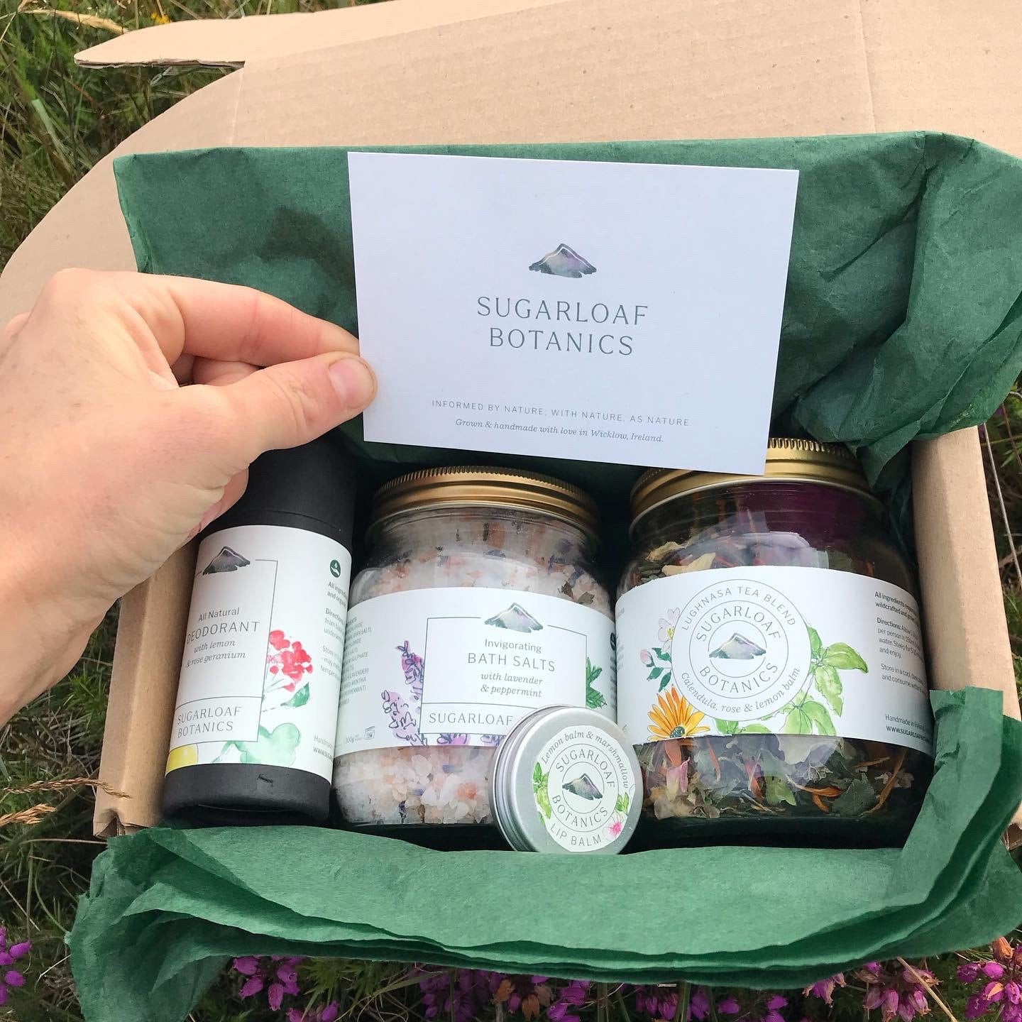 Seasonal subscription box