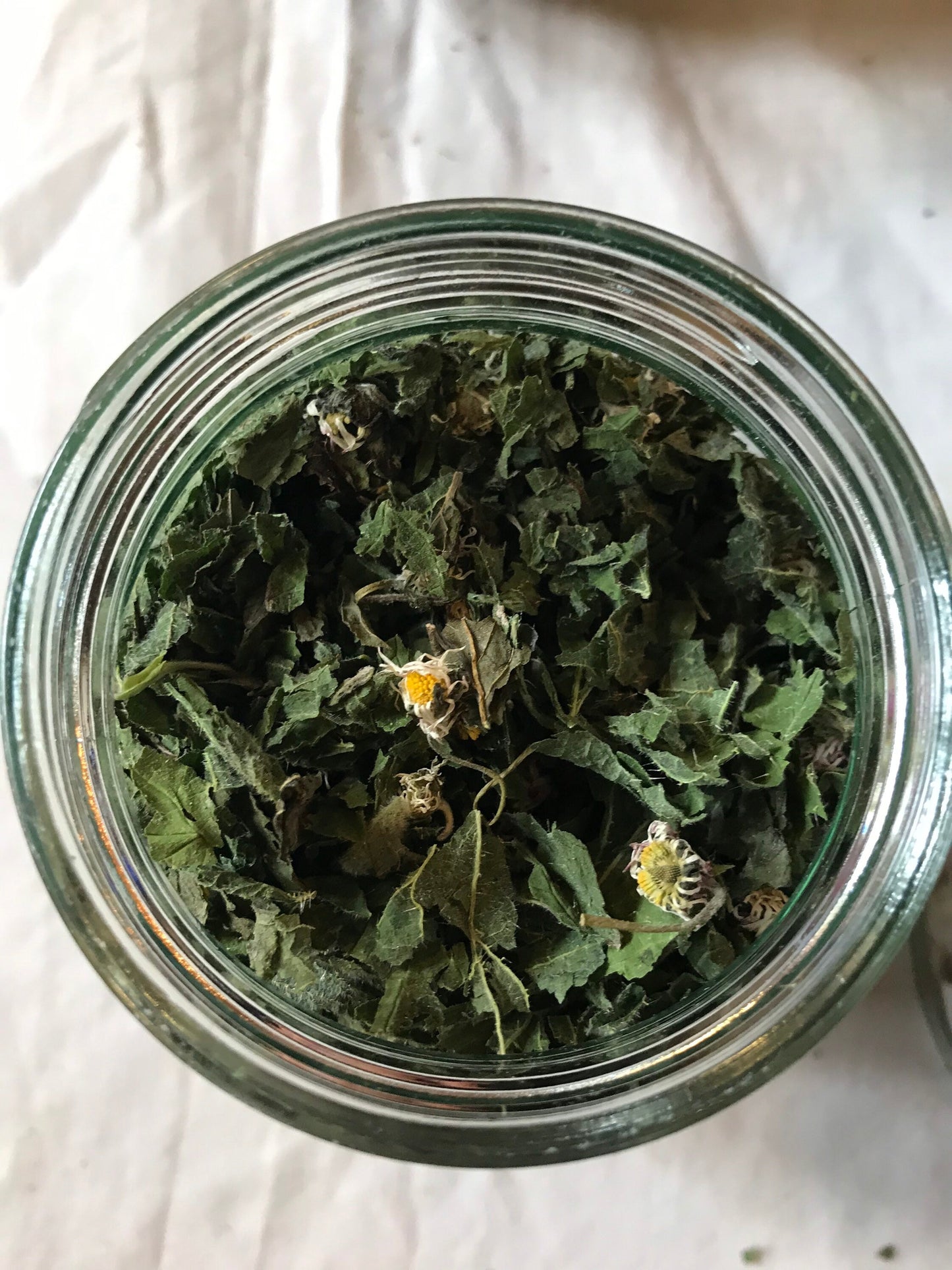 Nettle, peppermint and daisy loose tea blend